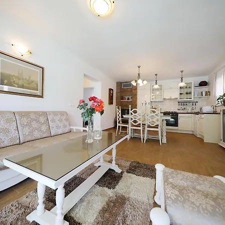 Mirakul Apartament