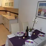 Mirakul Apartment