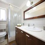 Apartment Mirakul