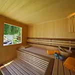 Mirakul Apartment *