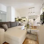 Apartment Mirakul Zadar