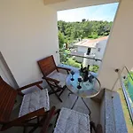 Apartment Mirakul *