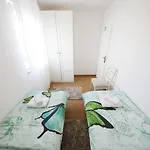 Mirakul Apartment